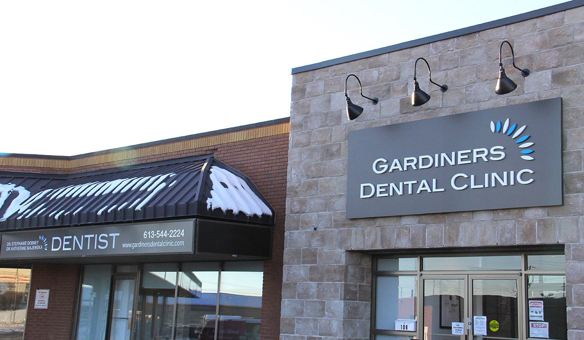 outside of building entrance to Gardiners Dental Clinic